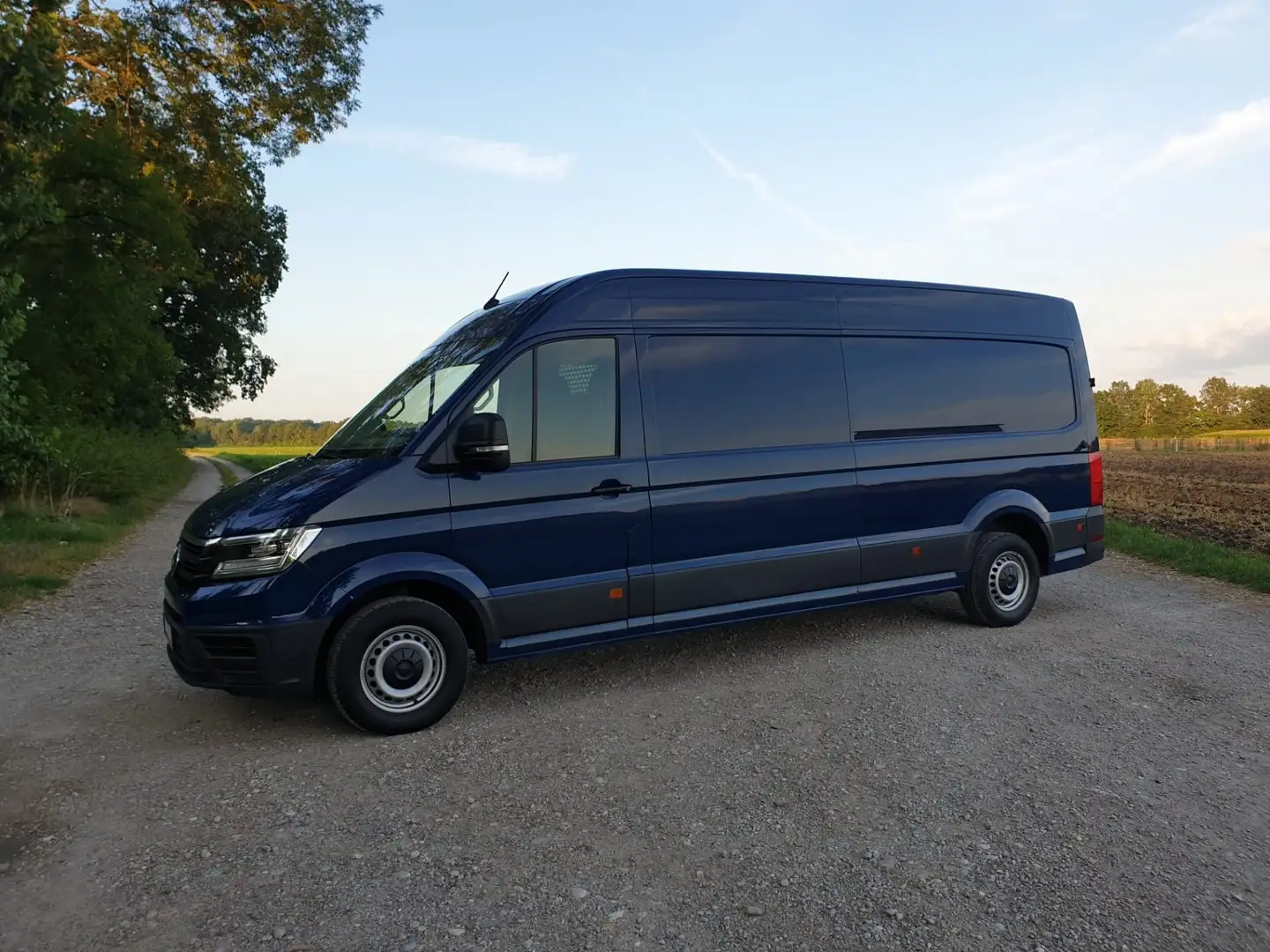 Volkswagen Crafter 35 TDI plus Autm. VA Bronze - 2