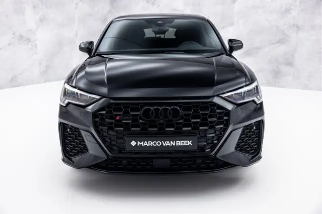 Audi RS Q3 view 9