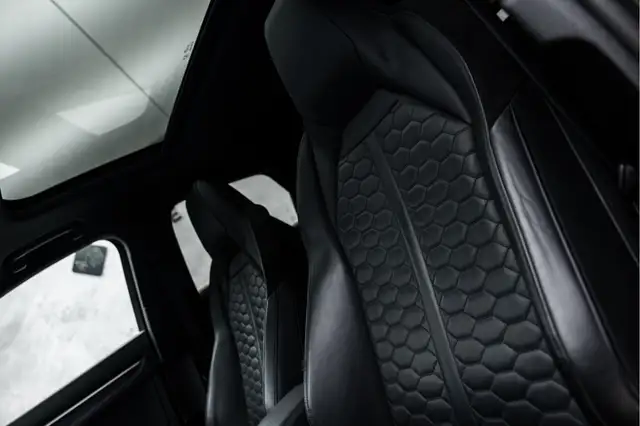 Audi RS Q3 view 25