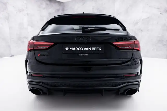 Audi RS Q3 view 10