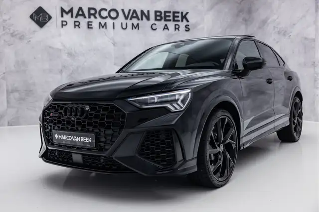 Audi RS Q3 view 4
