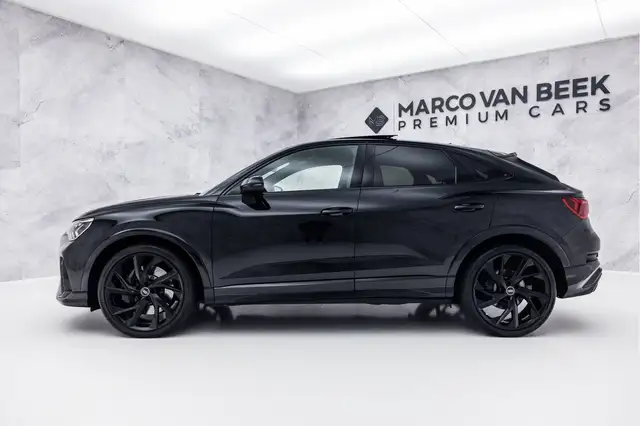 Audi RS Q3 view 5