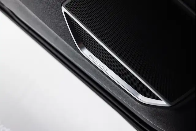 Audi RS Q3 view 29