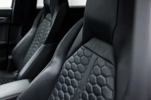 Audi RS Q3 view 26