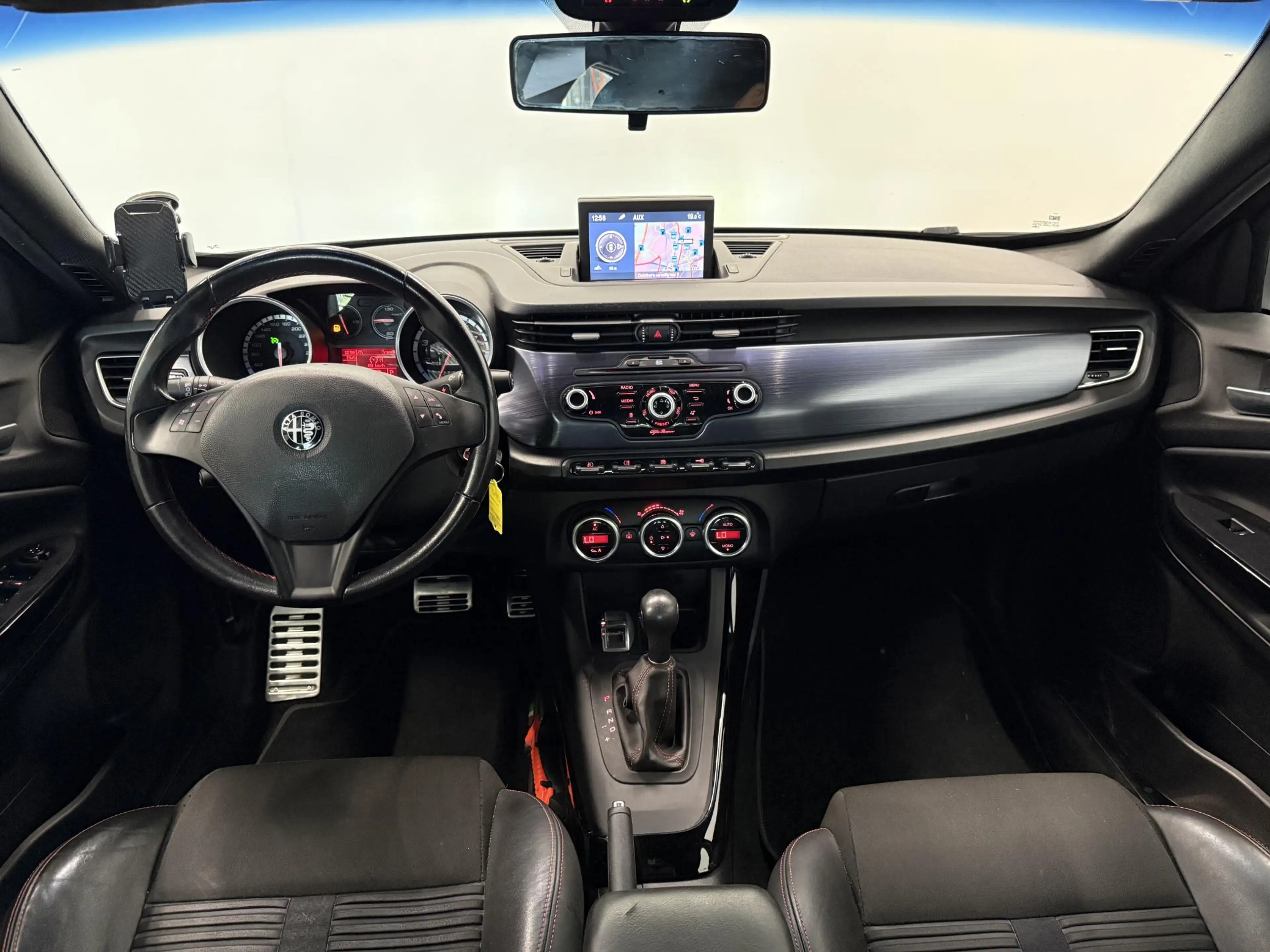 Alfa Romeo Giulietta 1.4 T Sportiva Automaat Navigatie Cruise Control P — photo 12