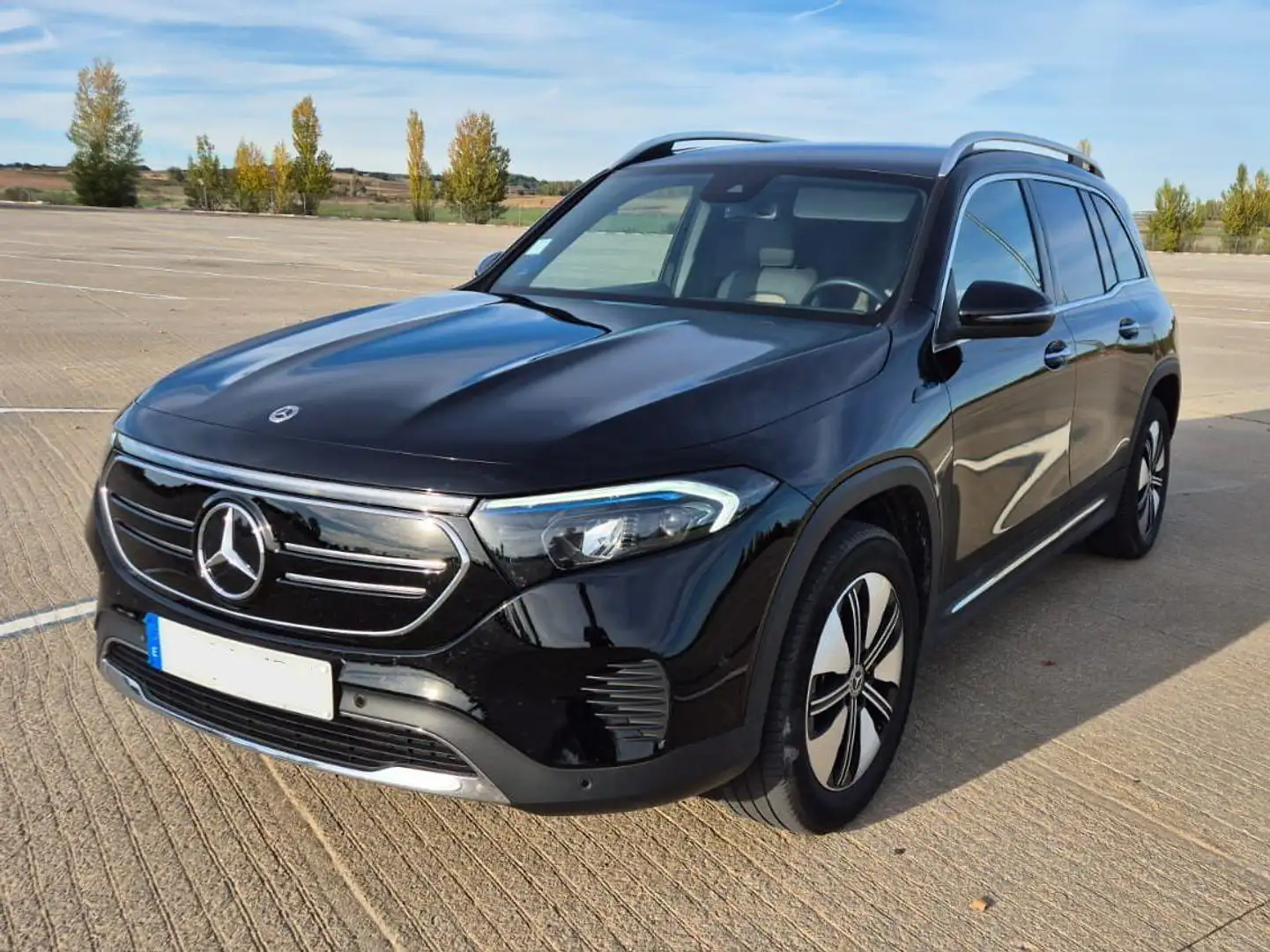 Mercedes-Benz EQB 250 Electric Arts, paquete Plus Negro - 2