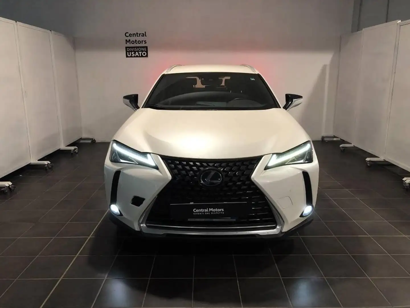 Lexus UX 250h Business 2wd cvt my20 Blanco - 2