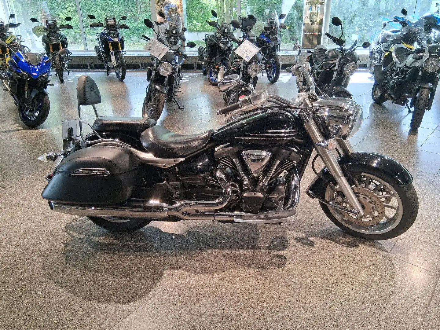 Yamaha XV 1900 A * Midnight Star * VP23 * - 1