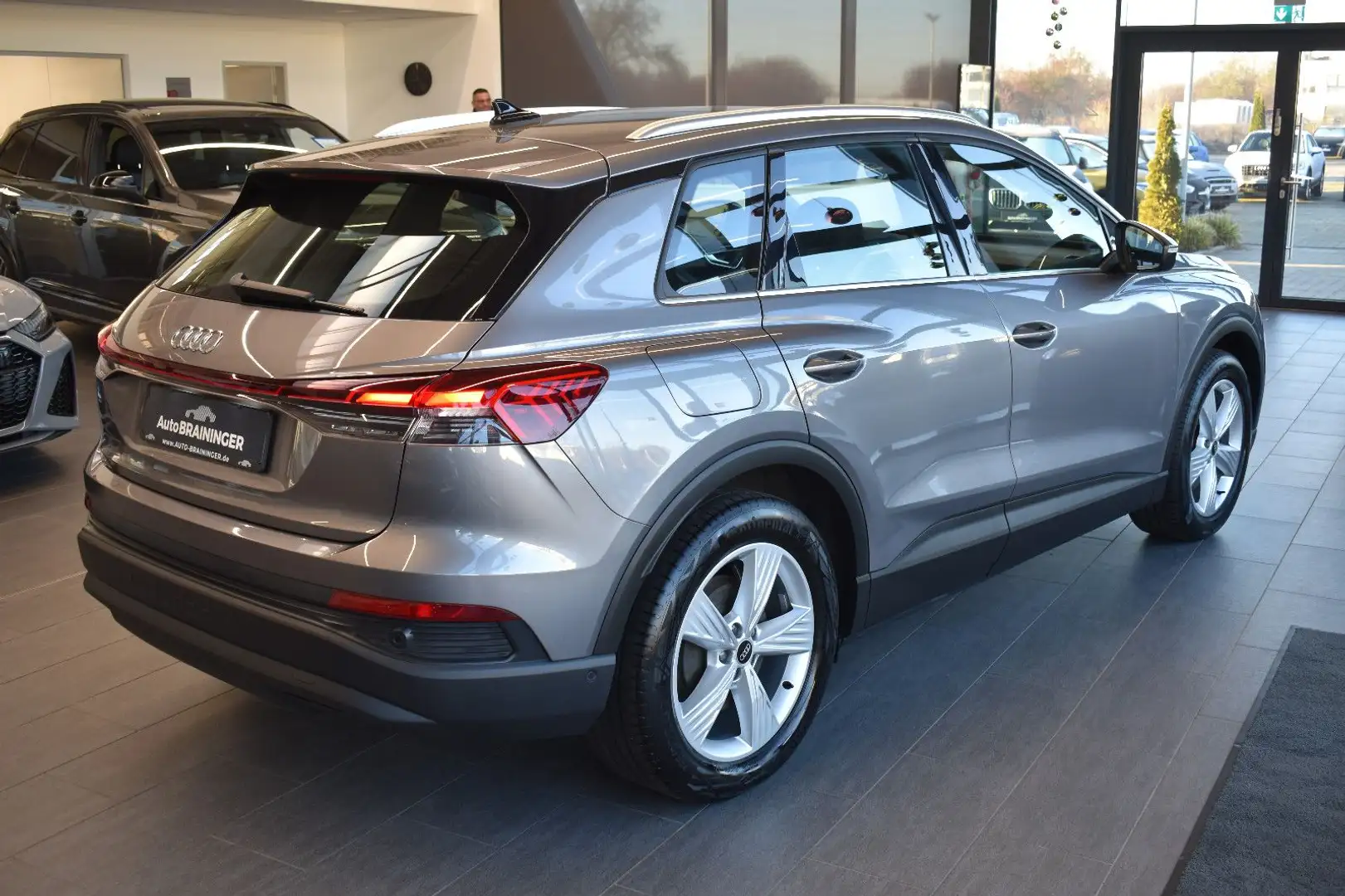 Audi Sonstige Q4 e-tron 40 Aut. LED~Virtual~ACC~AHK~RFKam~Navi Grau - 2