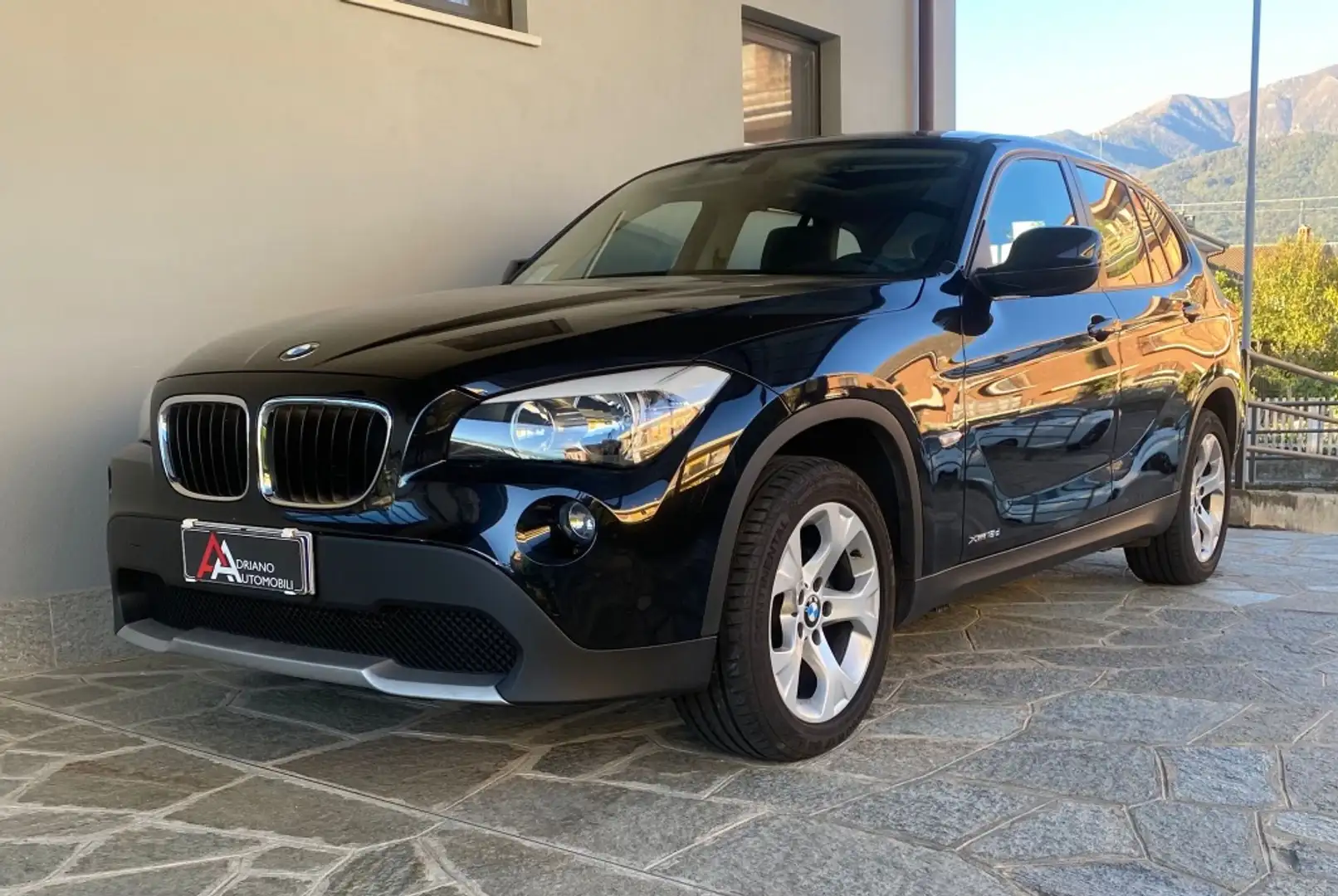 BMW X1 xdrive18d Bleu - 1