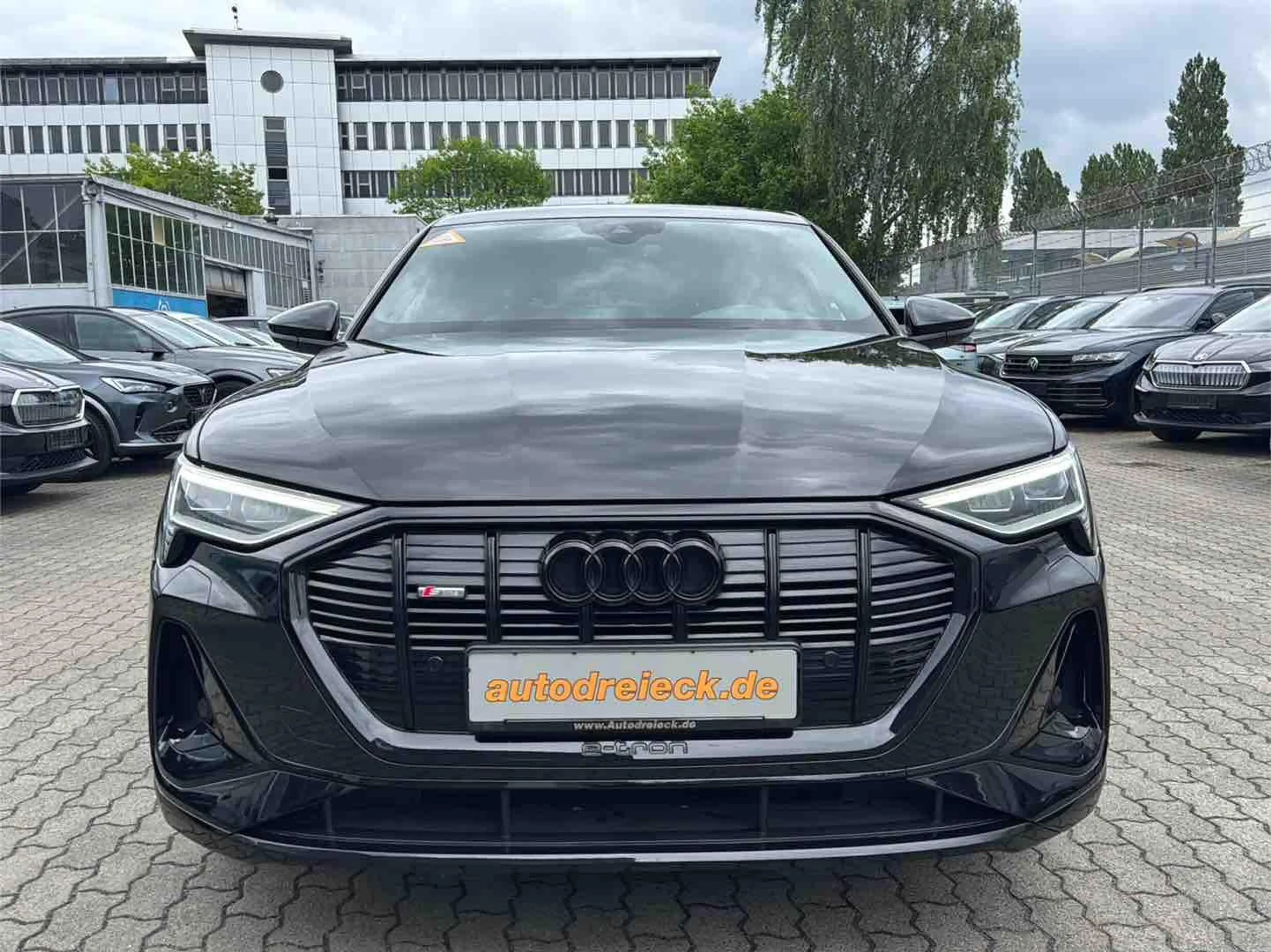 Audi e-tron 50 2x S line ACC BLACK e-SITZE 21Z KAMERA — photo 4