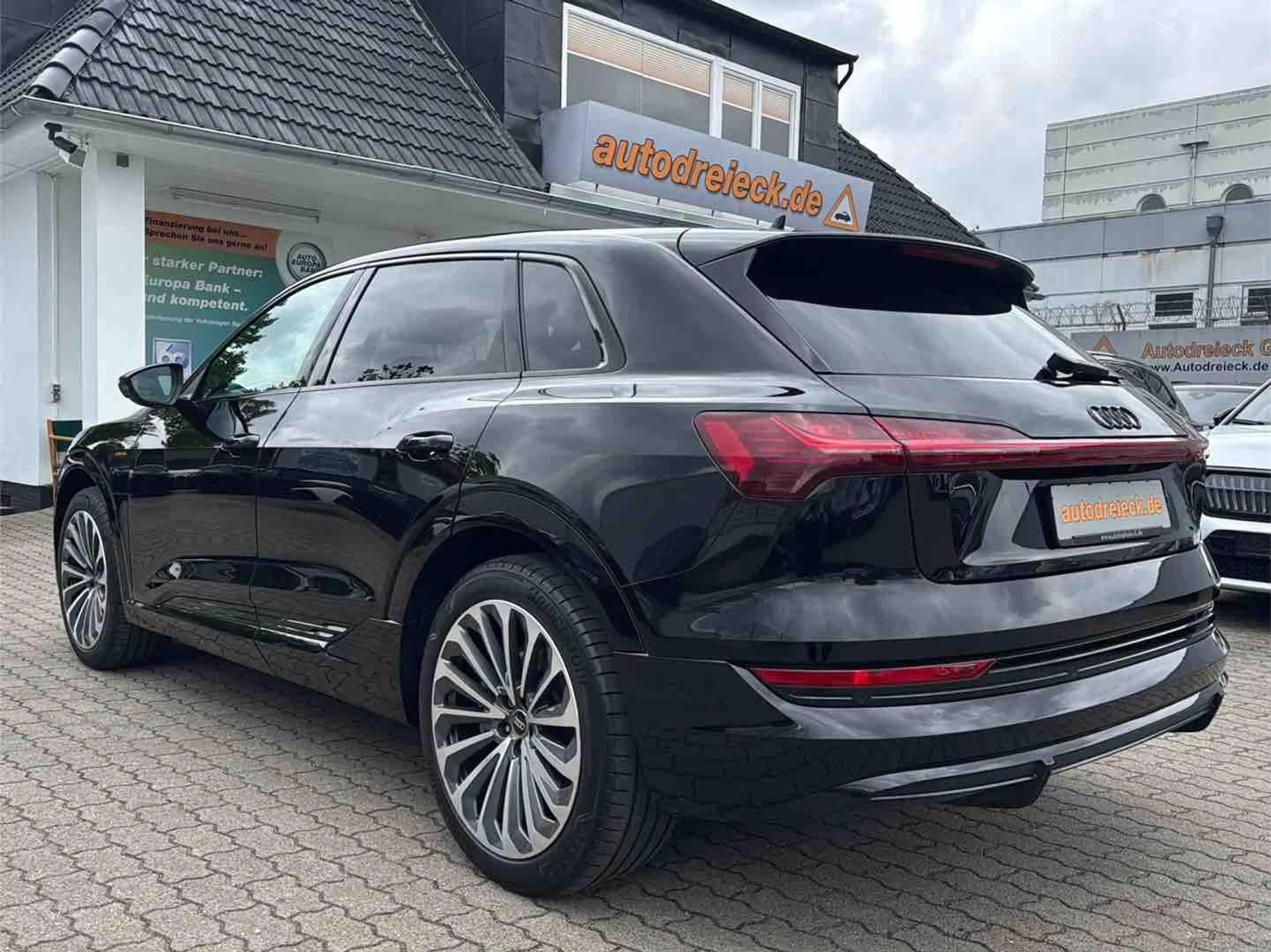 Audi e-tron 50 2x S line ACC BLACK e-SITZE 21Z KAMERA — photo 10