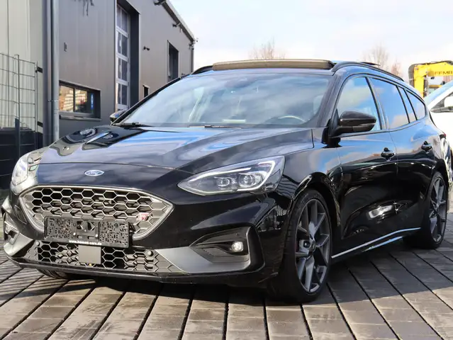 Ford Focus ST Turnier 2.3 EcoBoost 19Zoll*Kamera*WR*Panorama
