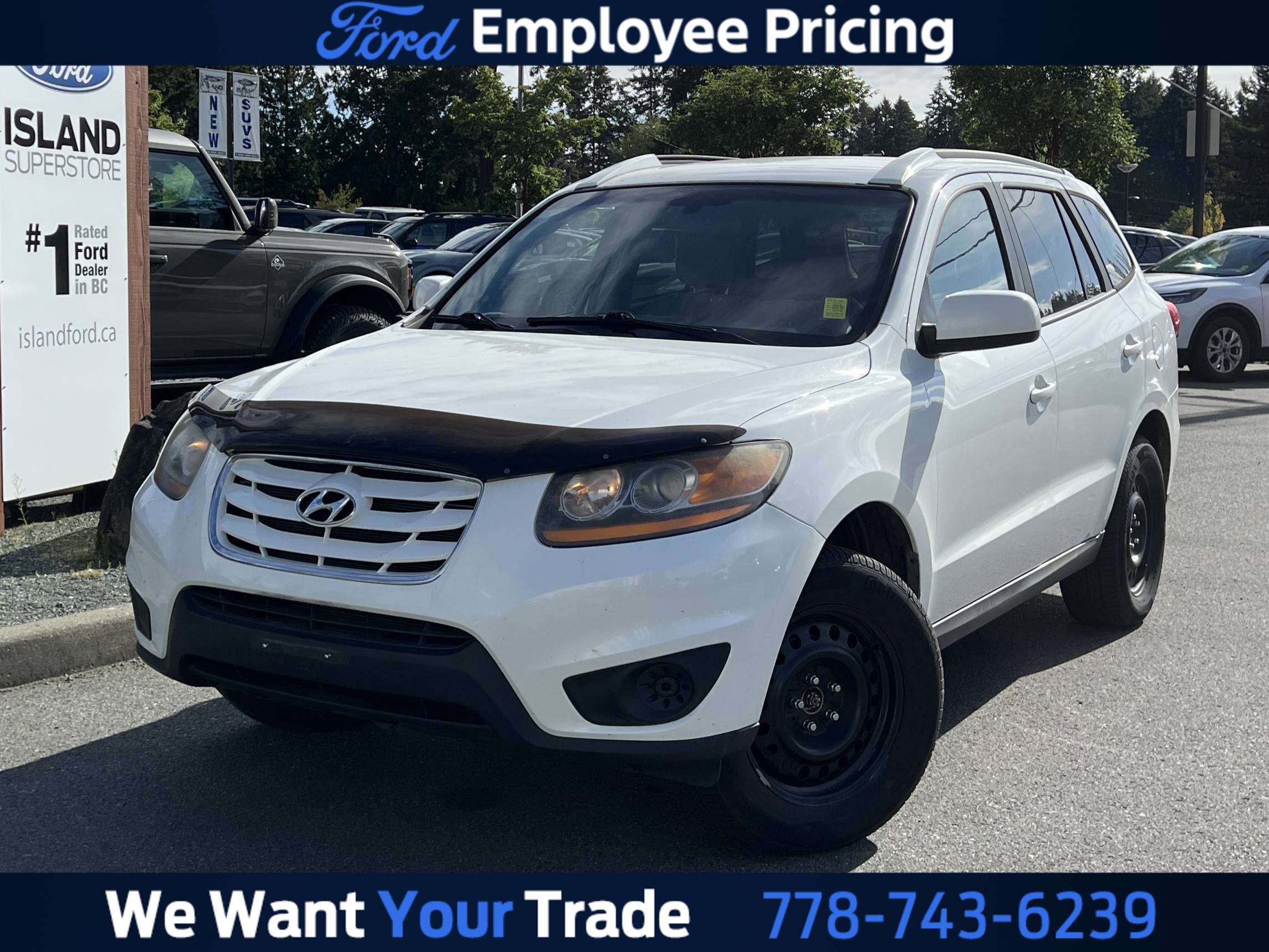 White 2010 Hyundai Santa Fe SUV / Crossover  Automatic