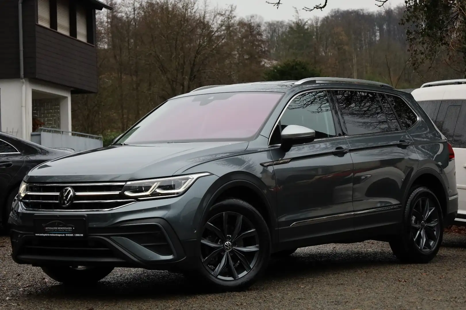 Volkswagen Tiguan Allspace 2.0 TDI DSG Life/MATRIX/360°/AHK Grau - 1