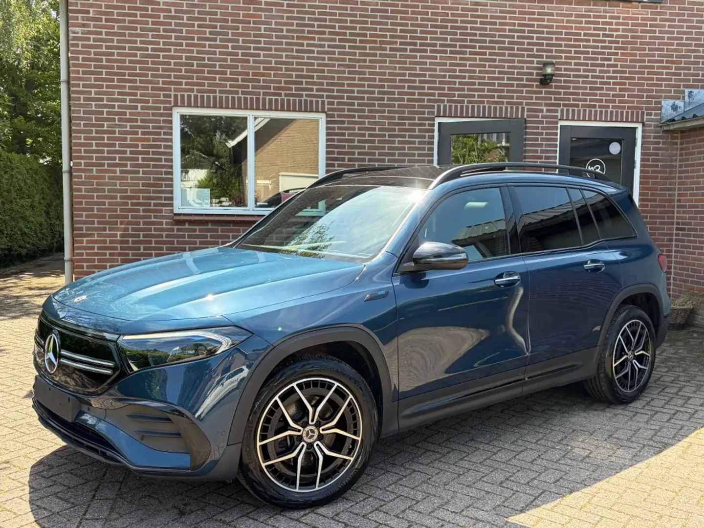 mercedes-benz eqb