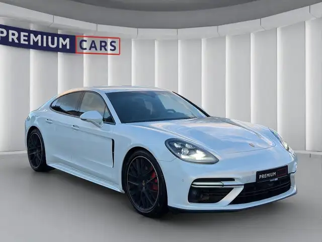 Porsche Panamera view 7