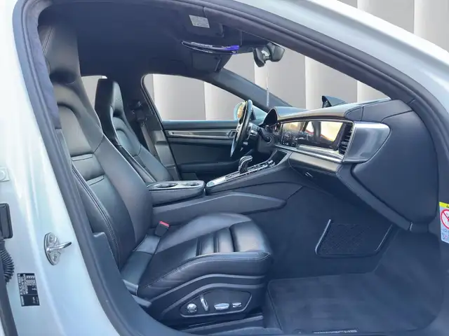 Porsche Panamera view 15