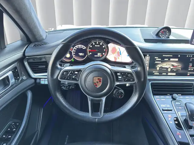Porsche Panamera view 12