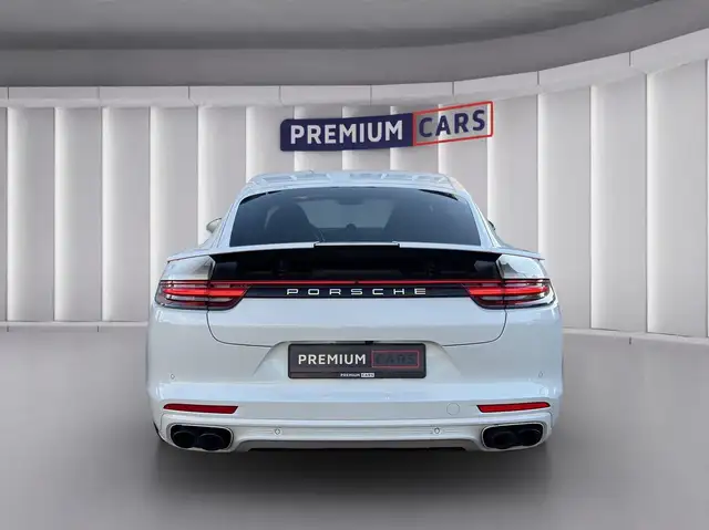 Porsche Panamera view 4