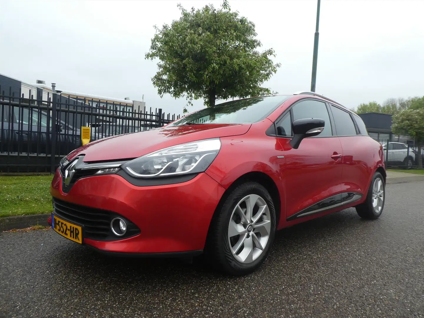 Renault Clio Energy TCe 90pk S&S Limited Navi Thaak Rood - 1