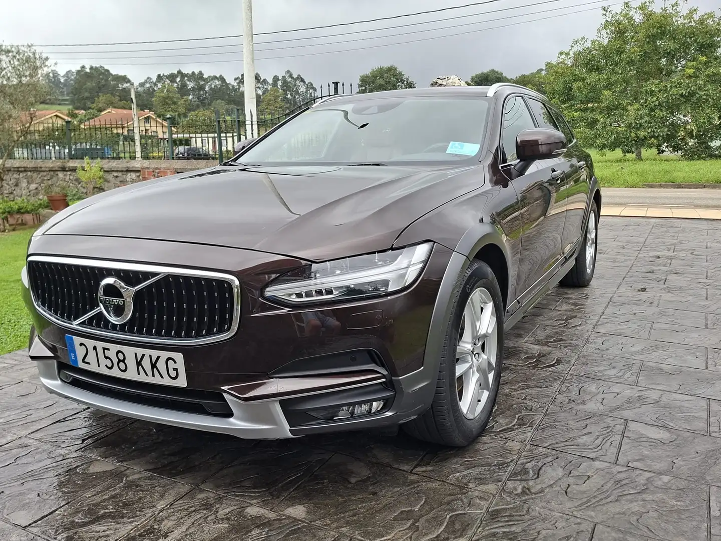 Volvo V90 Cross Country D4 Pro AWD Aut. Marrón - 1