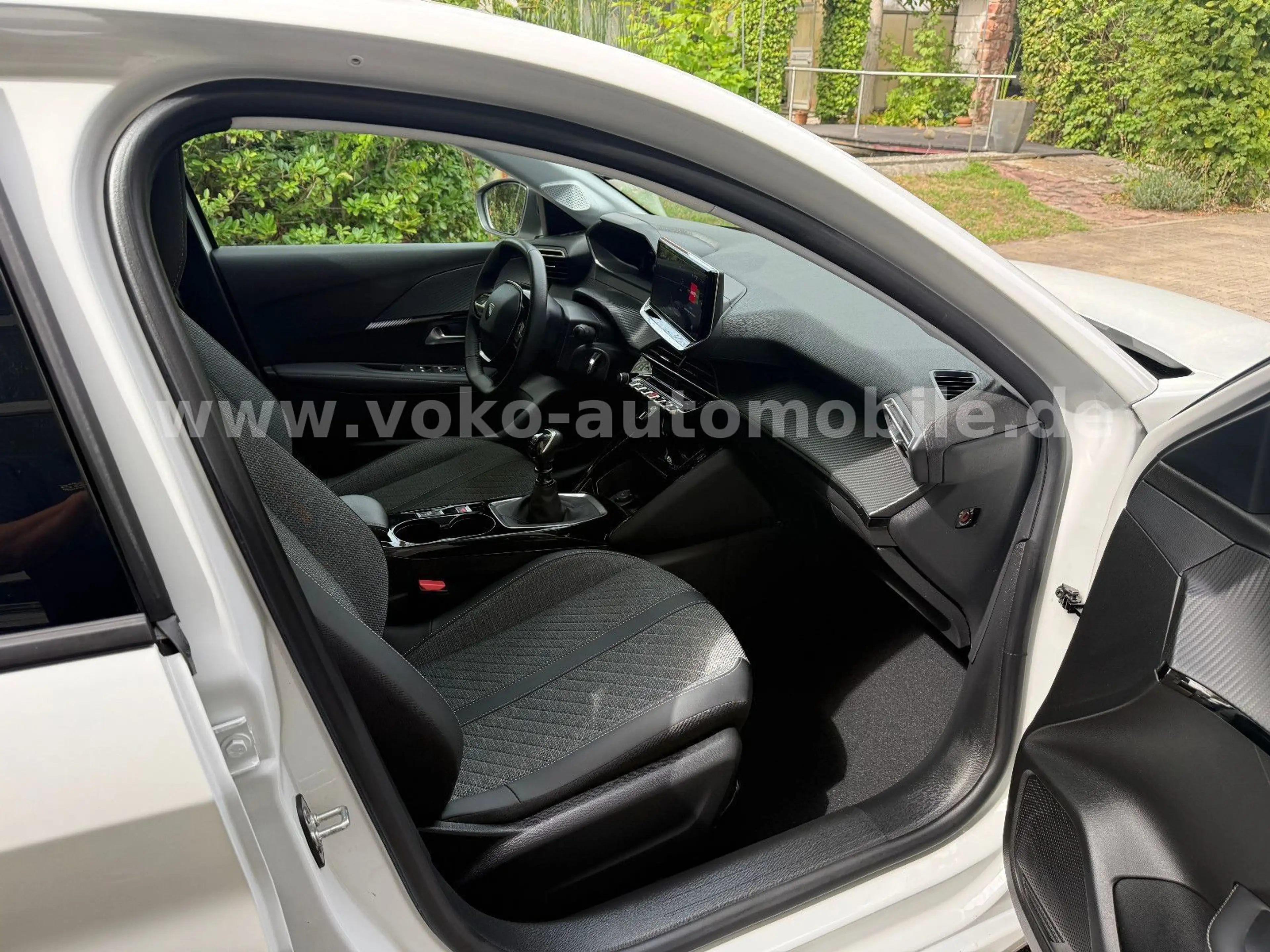 Peugeot 208 Allure AAC*CARPLAY*LED*CAM*SHZ*1.Hd. — photo 15