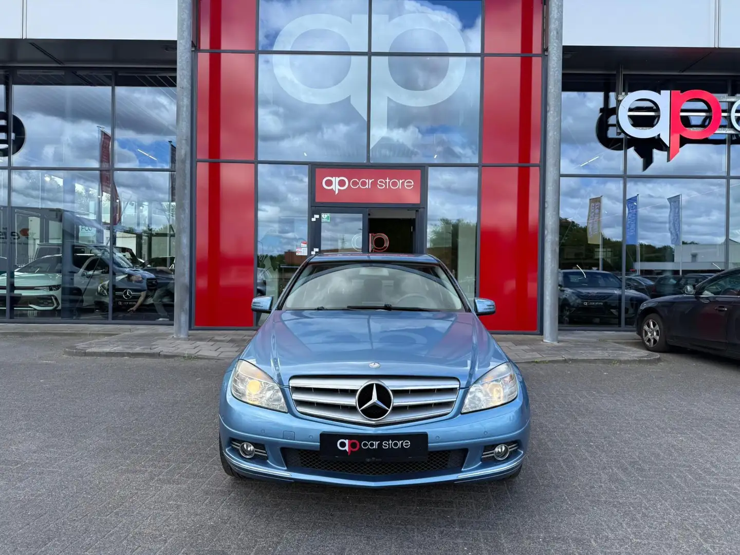 Mercedes-Benz C 180 CGI BlueEFFICIENCY Business Edition Avantgarde Синій - 2
