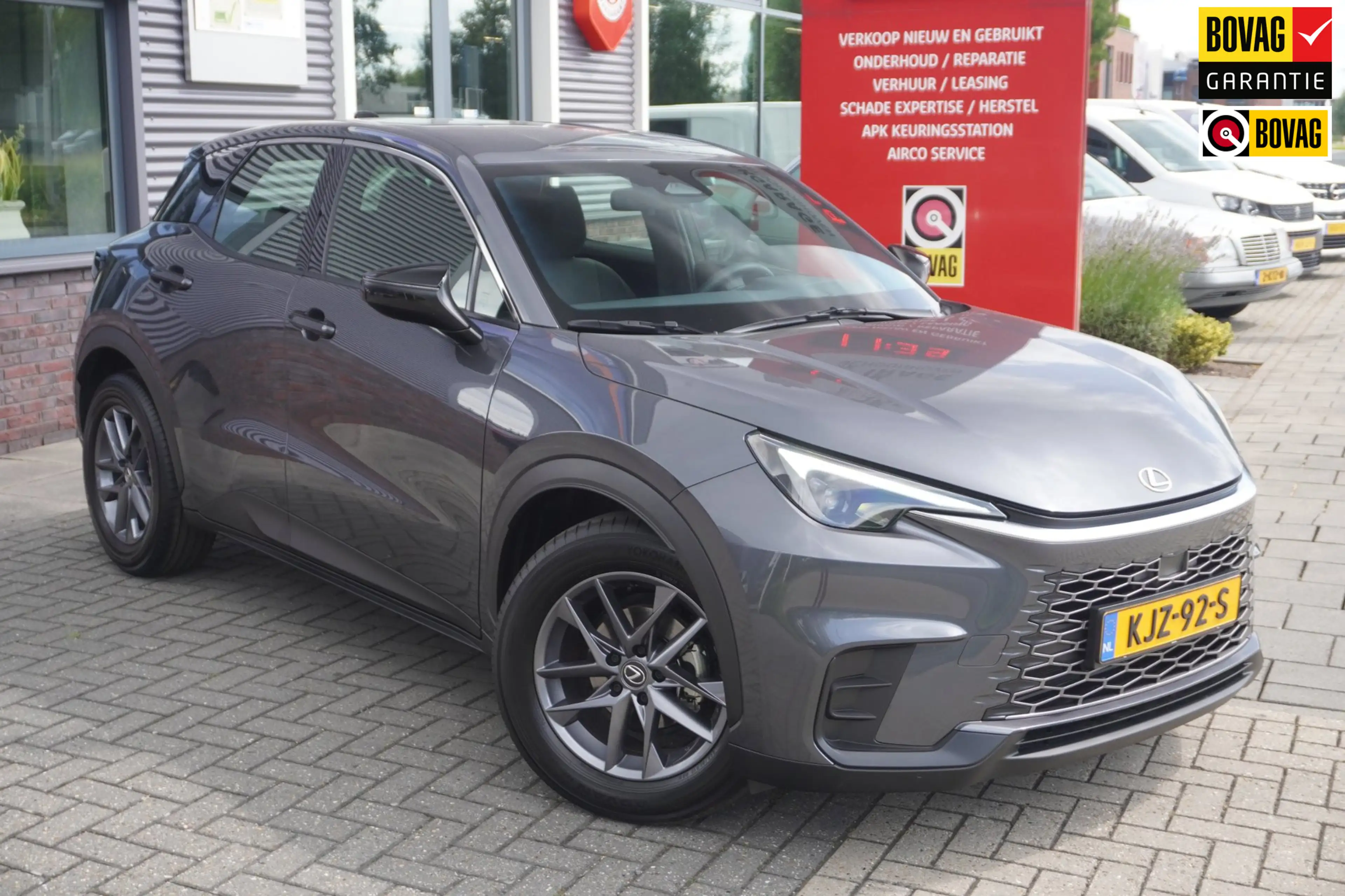 Lexus LBX Business Line 2WD / ACC / Camera / Carplay