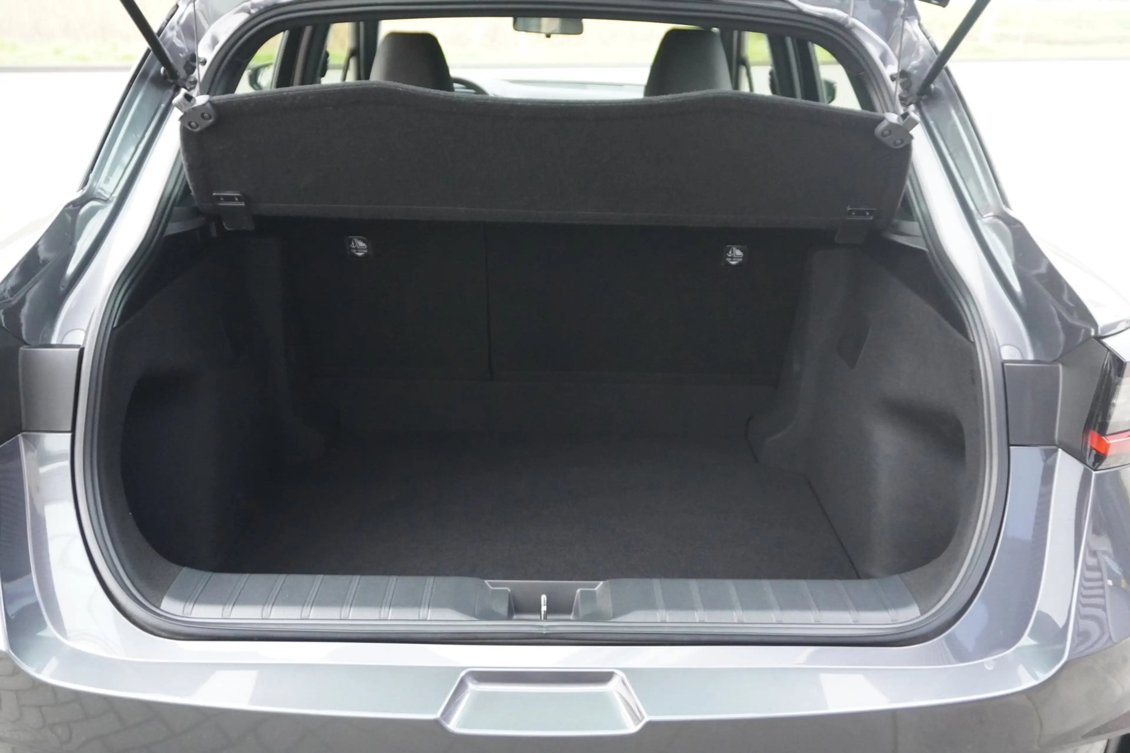 Lexus LBX Business Line 2WD / ACC / Camera / Carplay — photo 5