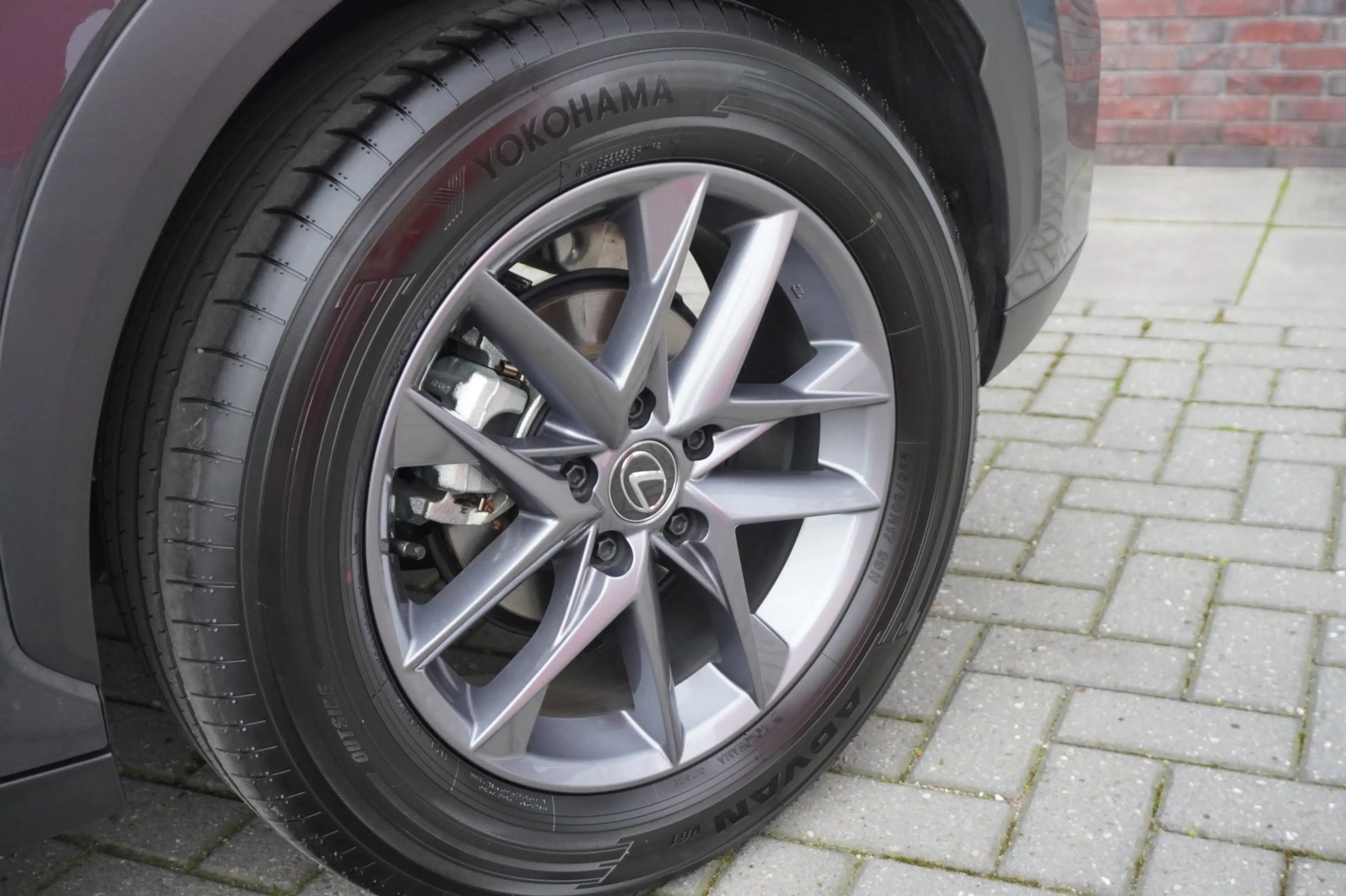 Lexus LBX Business Line 2WD / ACC / Camera / Carplay — photo 7
