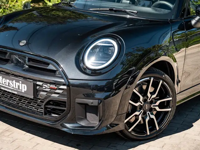 Mini Hatch view 10