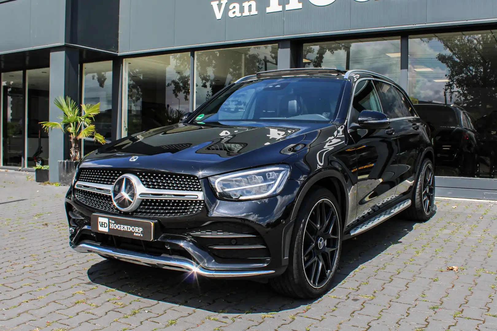 Mercedes-Benz GLC 200 AMG 4M P.Plus PANO LED NAVI VIRTUAL CAMERA Noir - 1