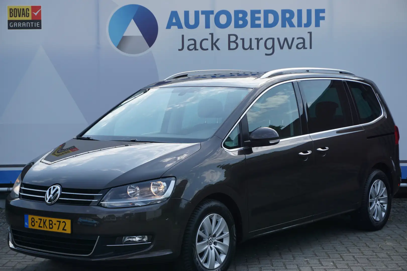 Volkswagen Sharan 1.4 TSI DSG Highline Edition 7p. Trekhaak | Pano | Bruin - 2