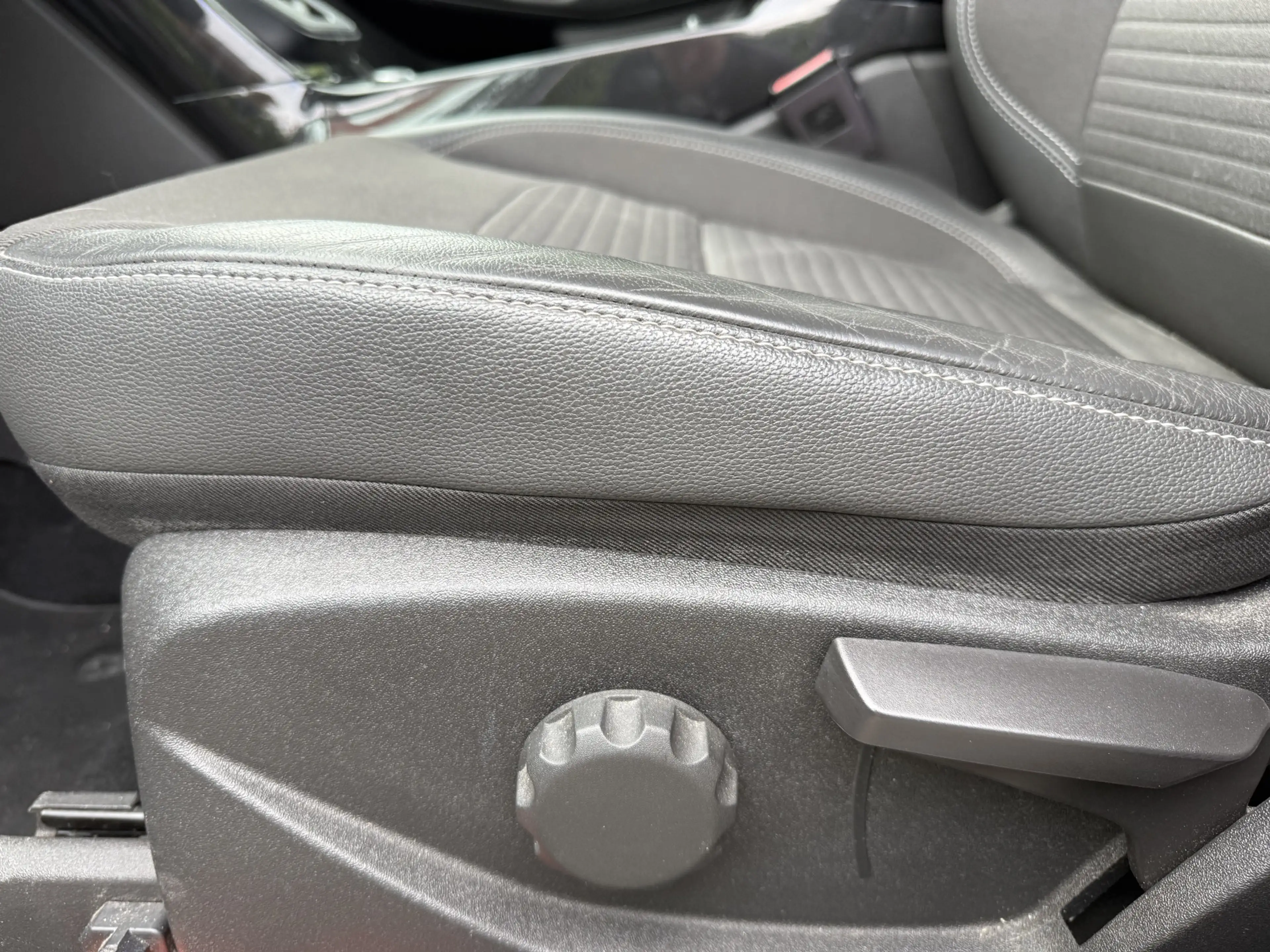 Ford Kuga 1.5 EB 180pk AWD Titanium Aut., Trekhaak | Navi | — photo 14