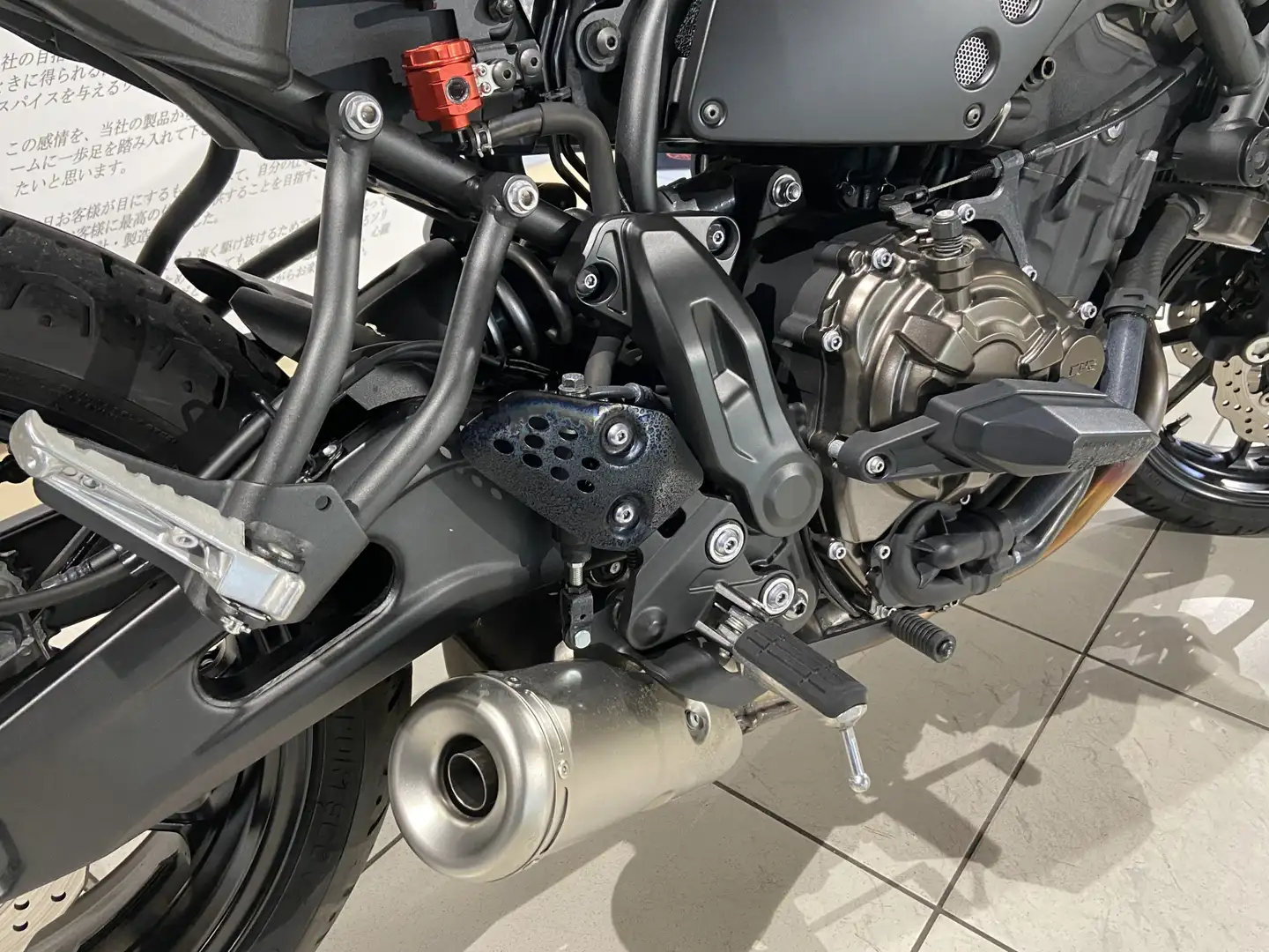 Yamaha XSR 700 Amarillo - 2