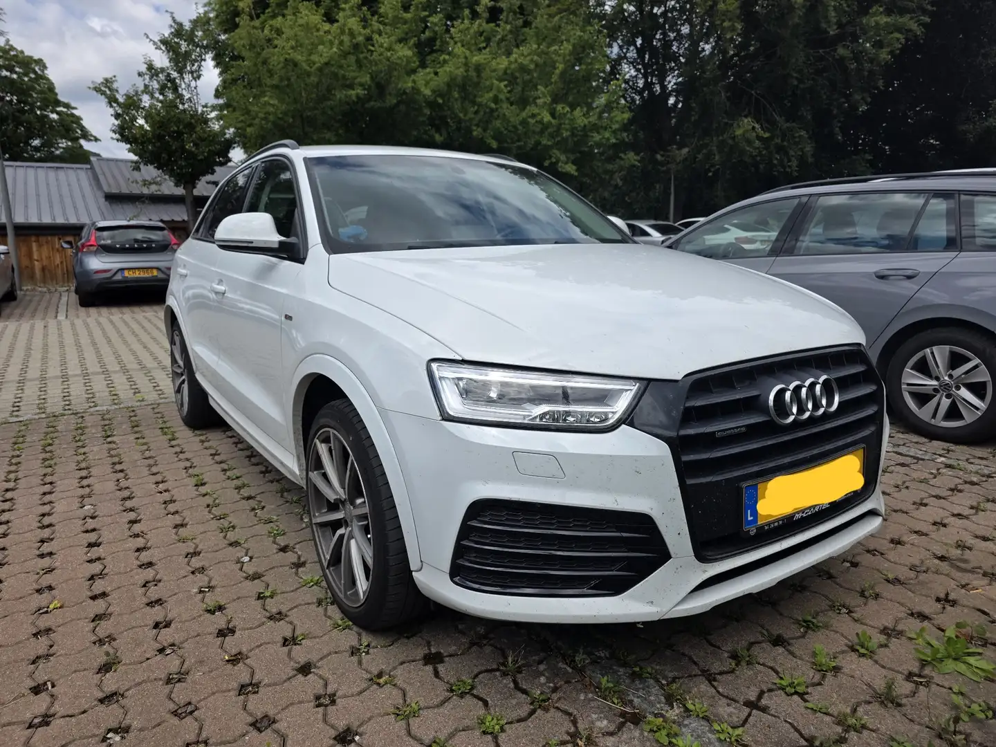Audi Q3 2.0 TDI S tronic - 1