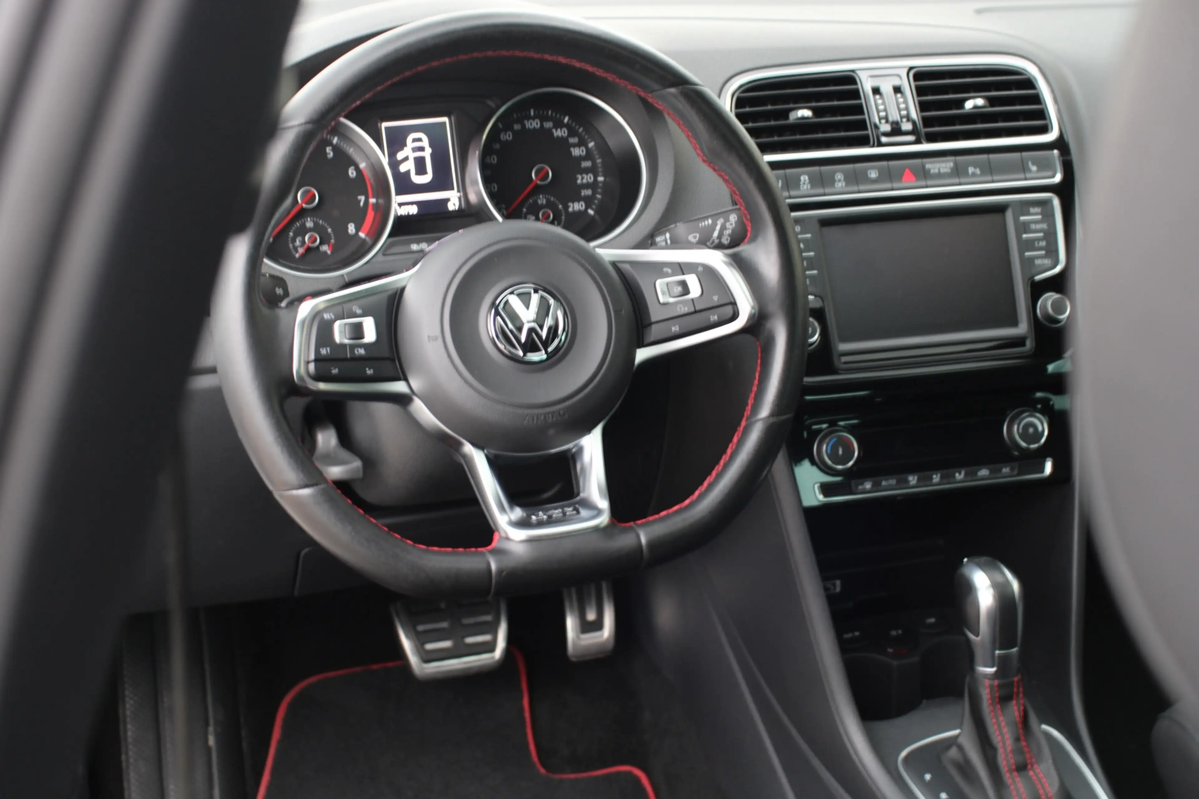Volkswagen Polo GTI 1.8 TSI I Automaat I Pano I Navi — photo 8