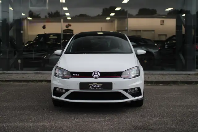 Volkswagen Polo view 4