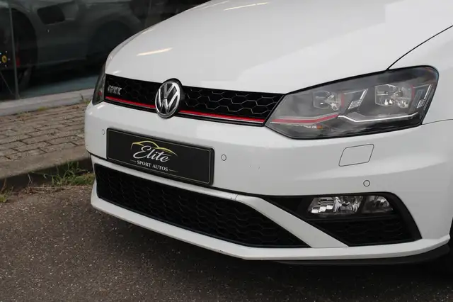 Volkswagen Polo view 6