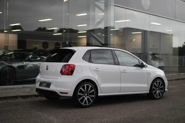 Volkswagen Polo view 5