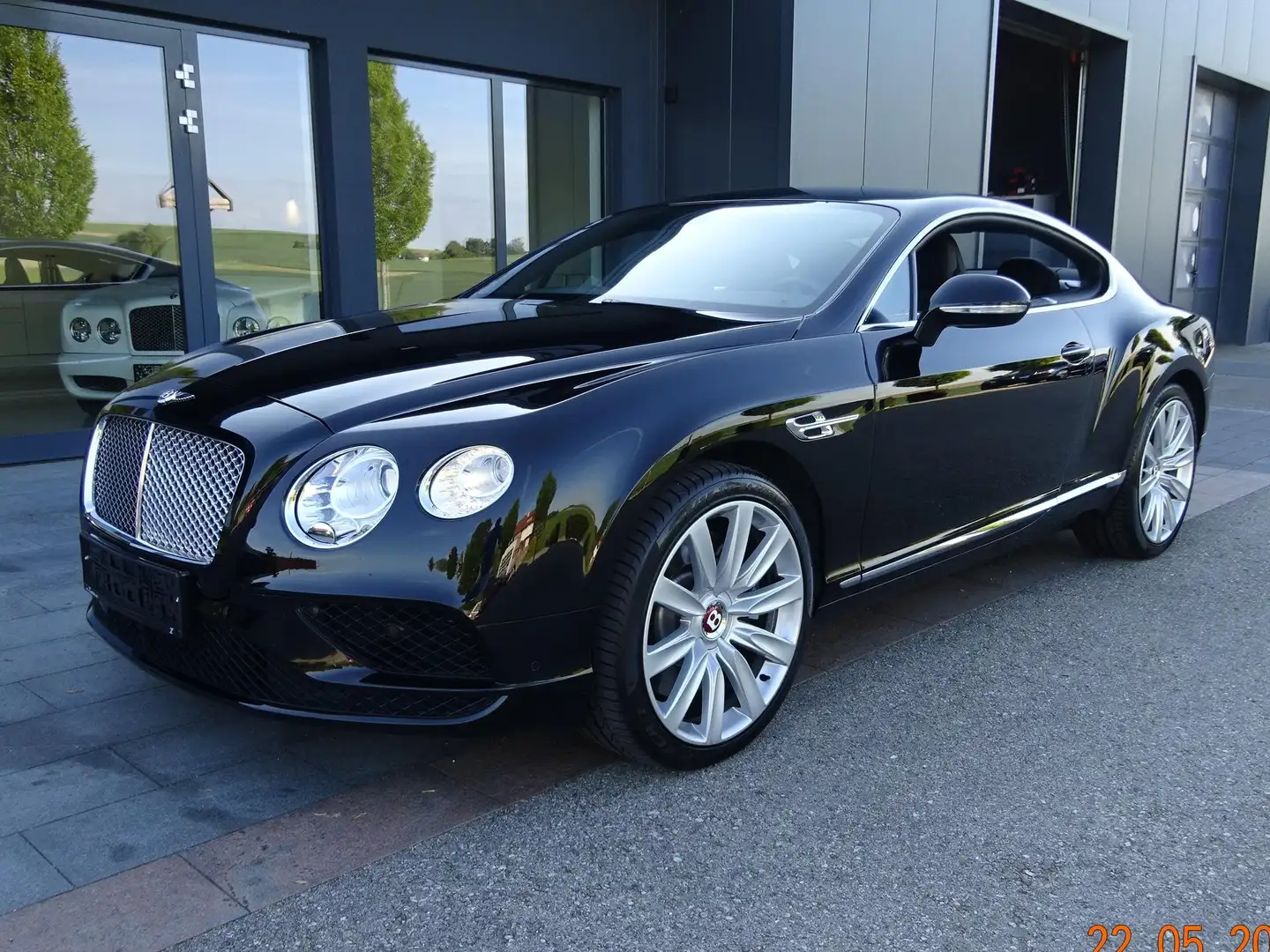 Bentley Continental GT V8 "neuwertiger Zustand" Schwarz - 2
