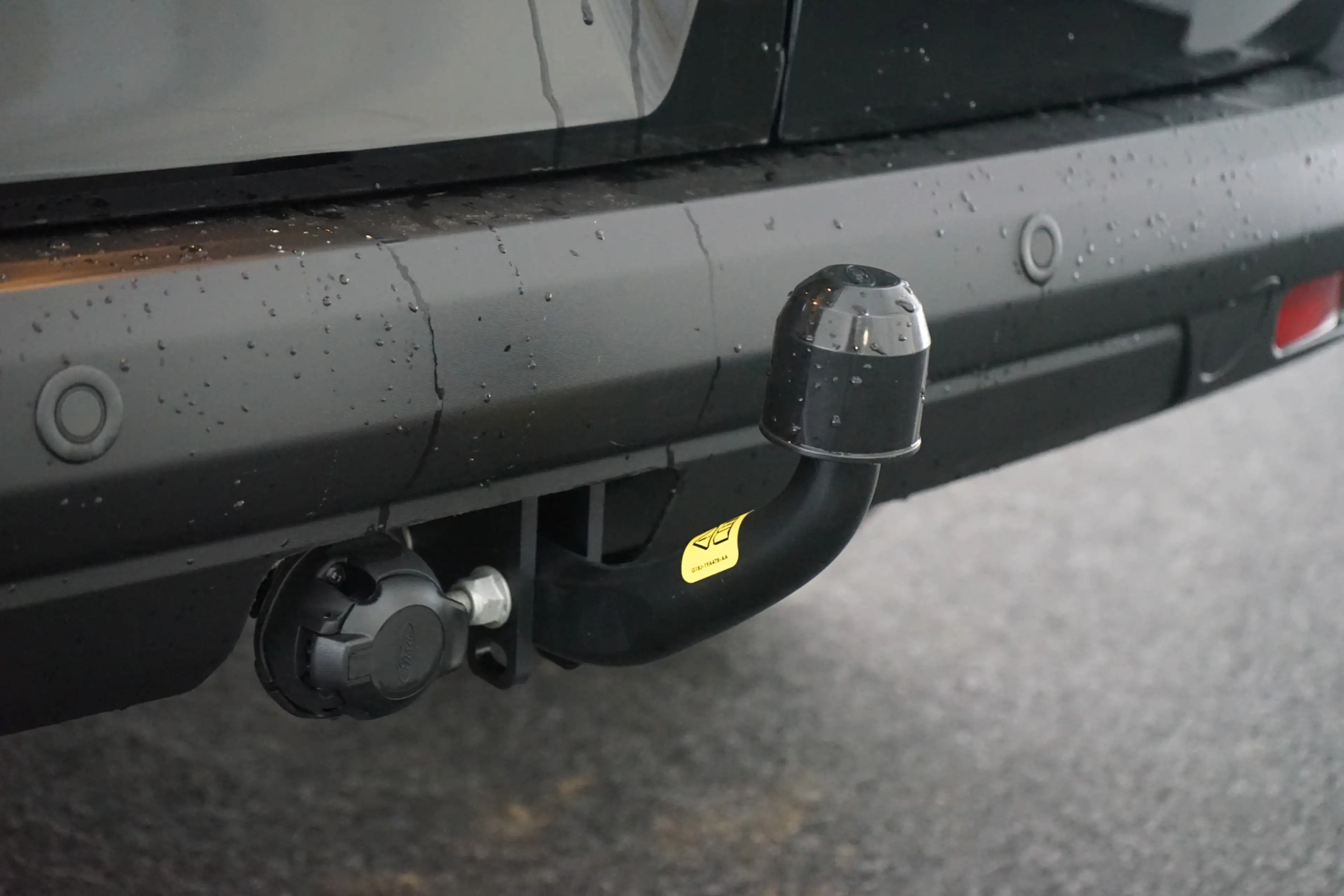 Ford E-Transit Cour. Limited 44 kWh — photo 12