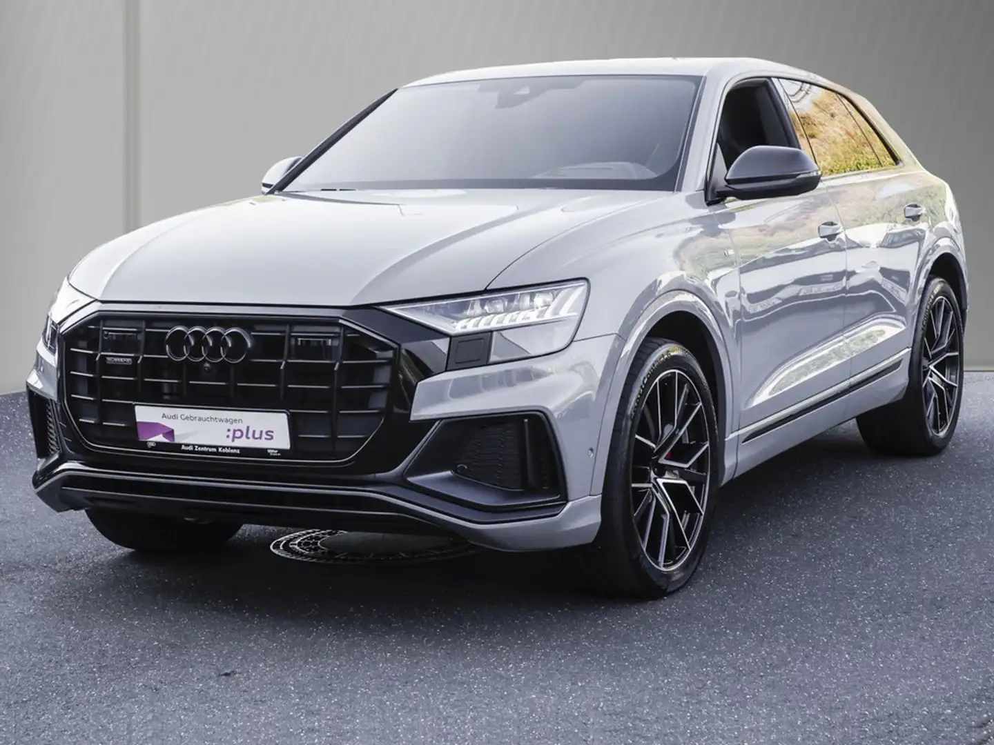 Audi Q8 50 TDI S line competition + ACC Panorama AHK Grau - 2