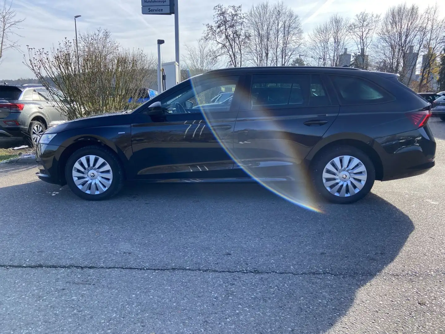 Skoda Octavia Combi 2.0 TDI DSG NAVI-COLUMBUS+LED+AHK+ Schwarz - 2