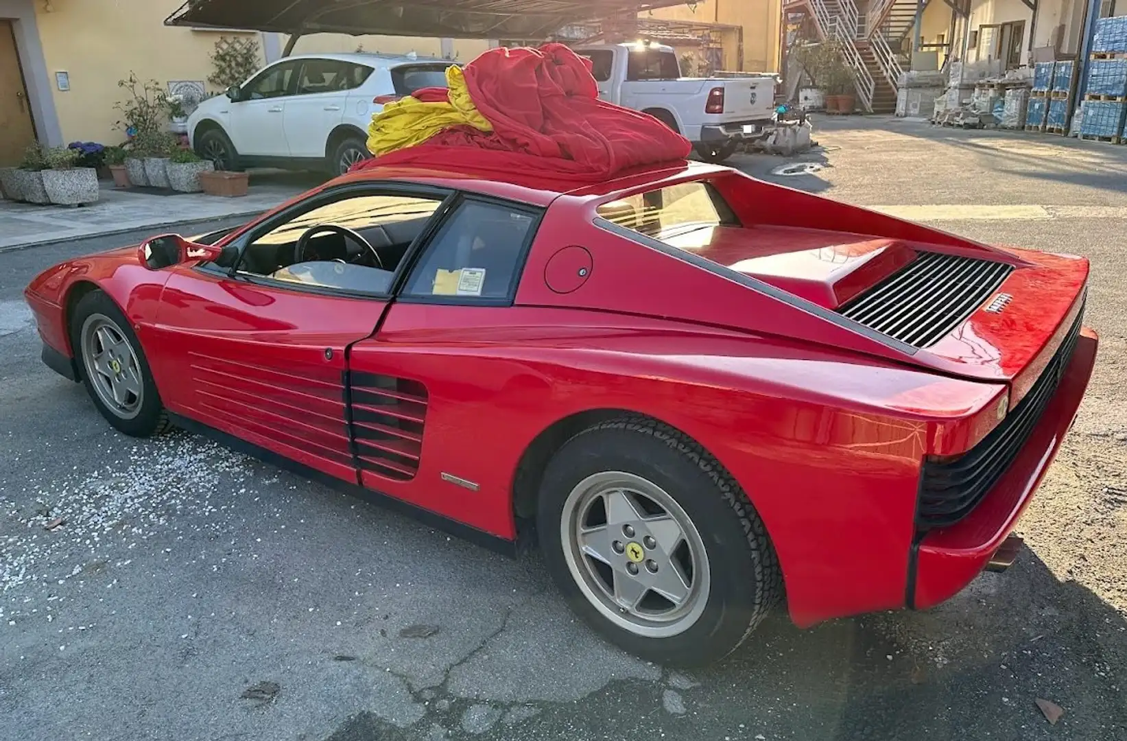 Ferrari Testarossa Testarossa 5.0 crvena - 2