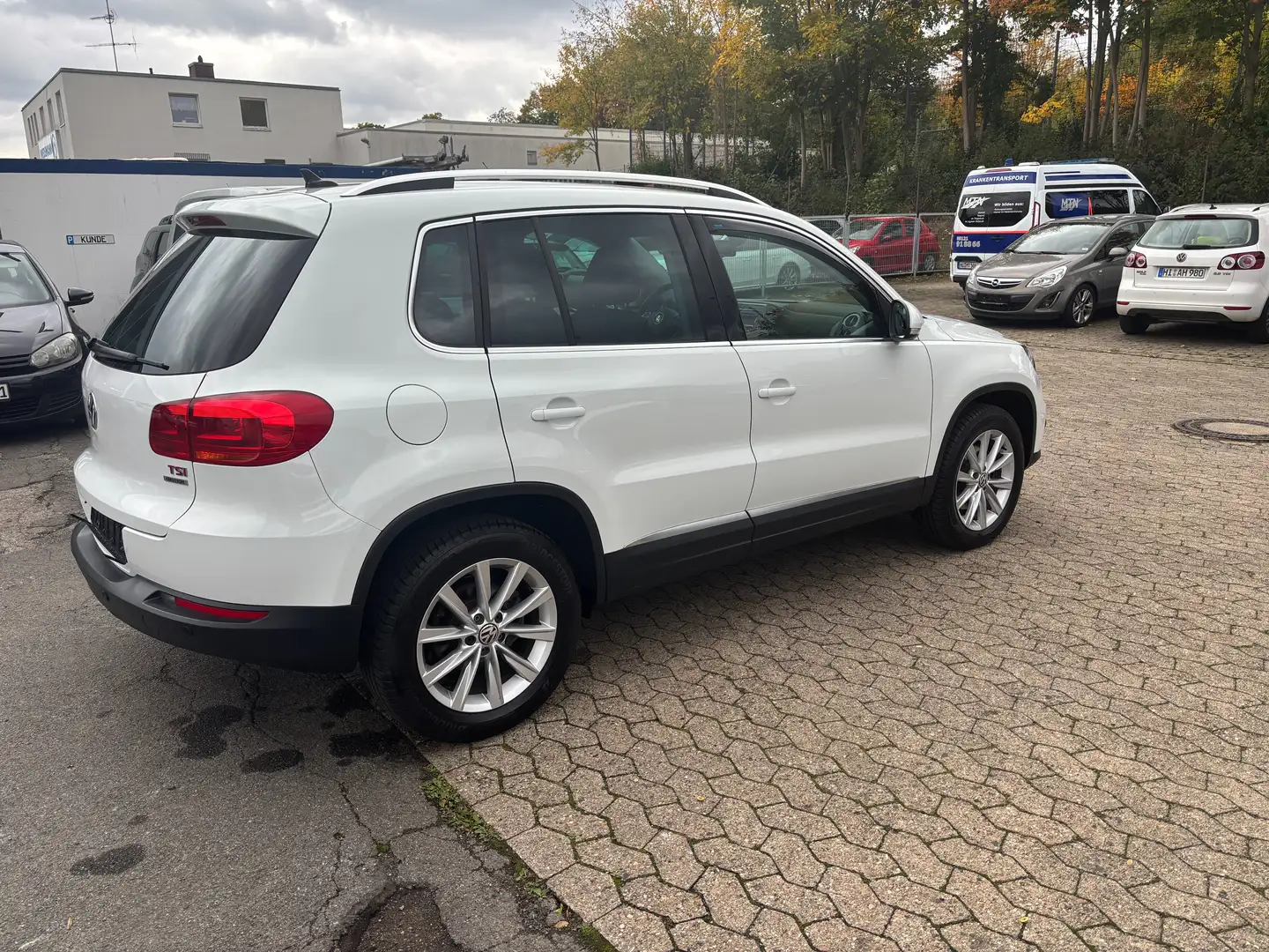 Volkswagen Tiguan Track Weiß - 2