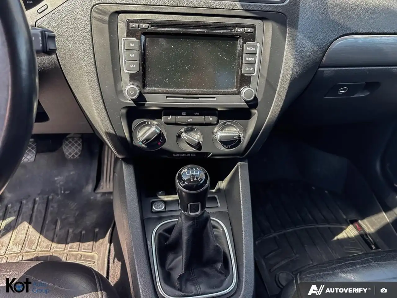 Volkswagen Jetta снимка Volkswagen Jetta