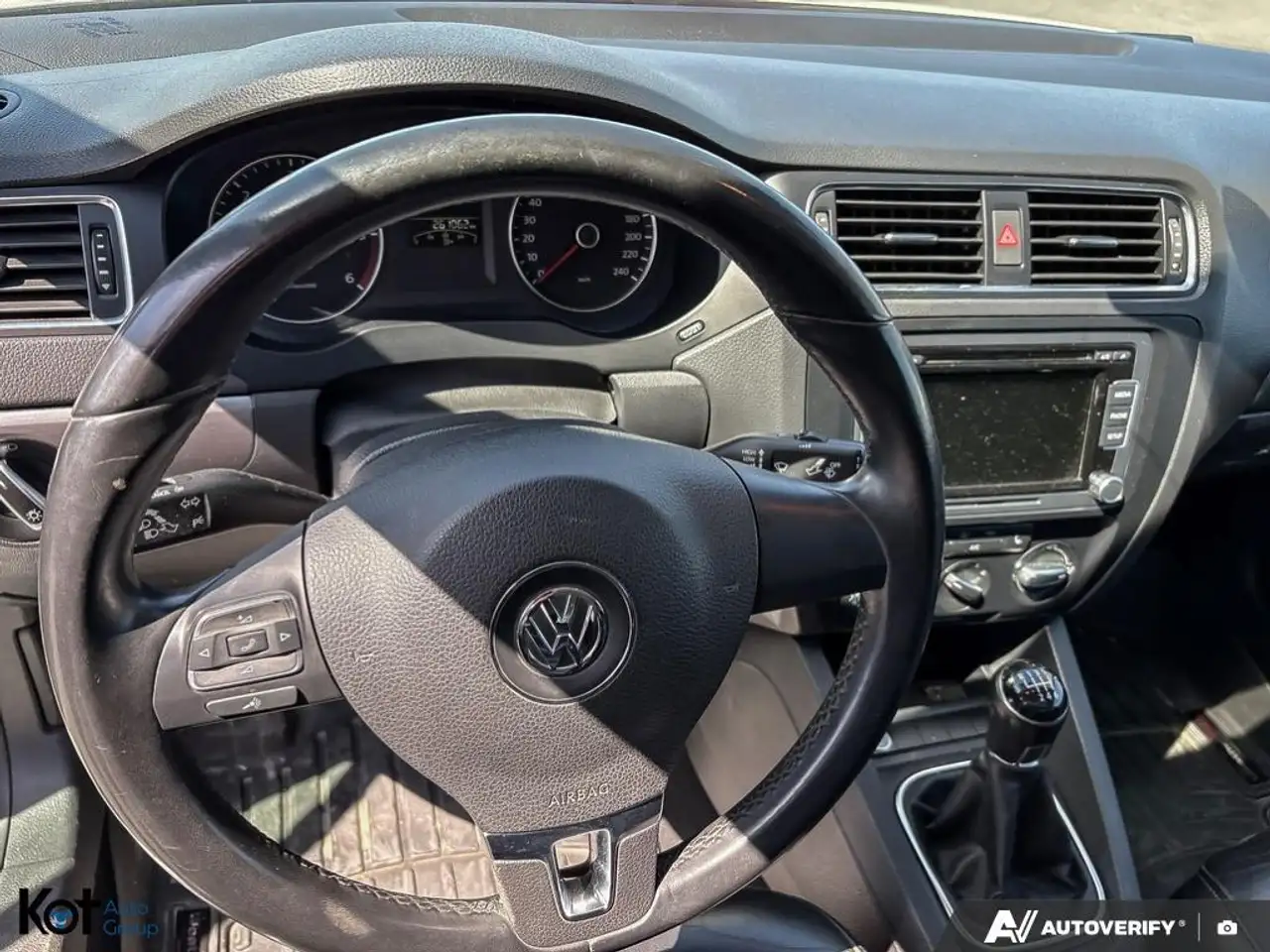 Volkswagen Jetta снимка Volkswagen Jetta