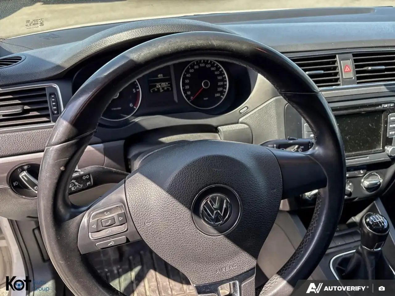 Volkswagen Jetta снимка Volkswagen Jetta